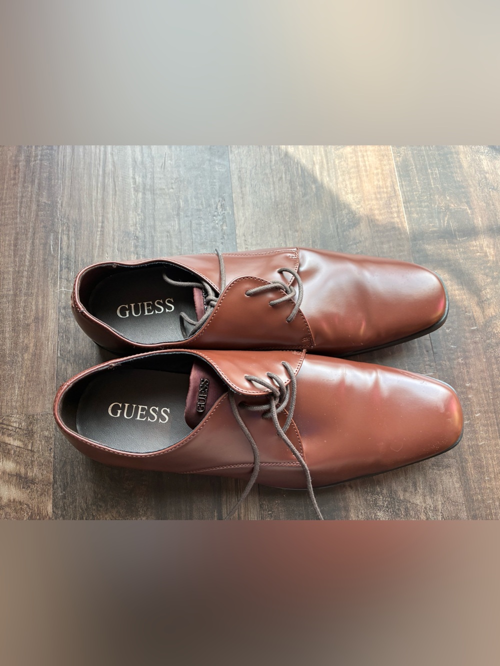 GUESS Men's Brown Leather Lace-Up Derby Shoes